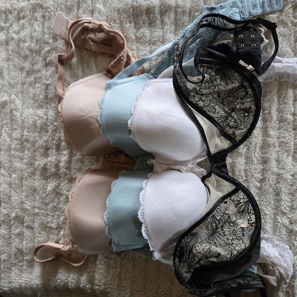 Elegant Lace Trimmed Bra Set - Black, White, Blue, Beige